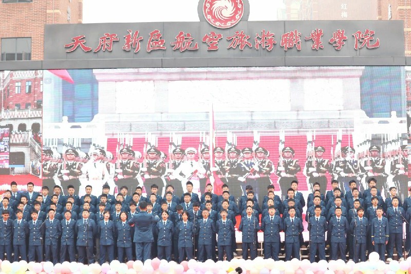 微信图片_2025-12-12_013840_527~1.jpg
