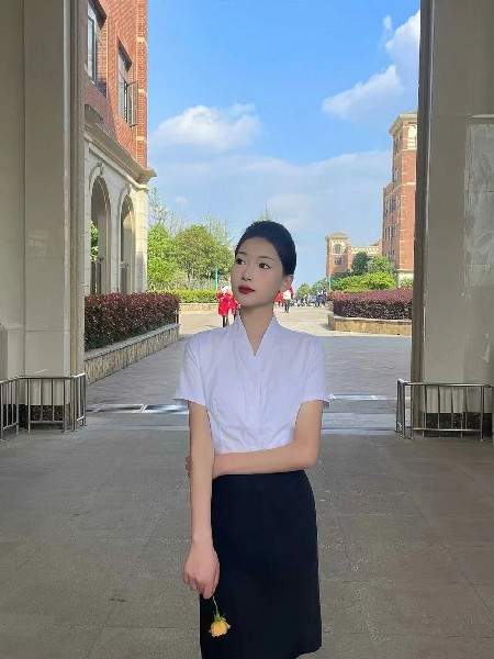 就业明星 | #成都航空 黄明溪：用温度飞行，让每一位旅客都感受家的感觉